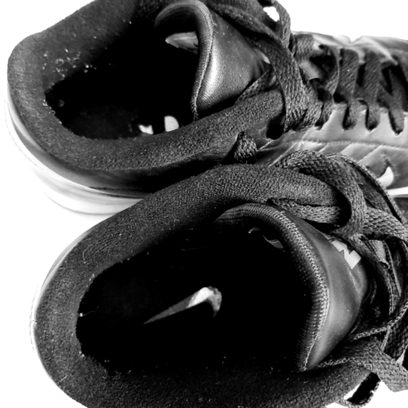 Nike Shoes - Picture 6 of 6